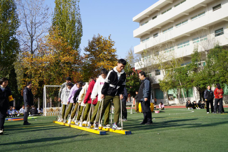 宝鸡三和职业学院举办秋季趣味运动会