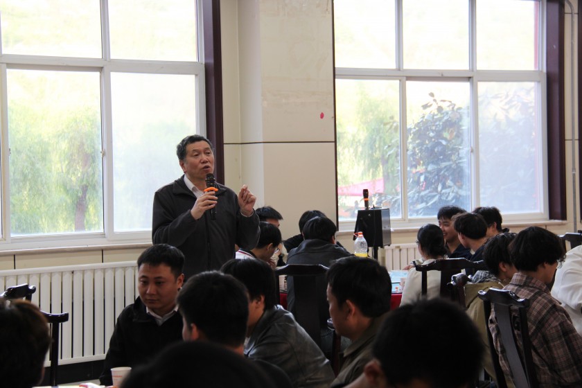 宝鸡三和职业学院机电汽车学院举行毕业生座谈会